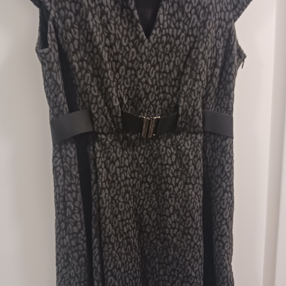 Chic Black Patterned Midi Dress
